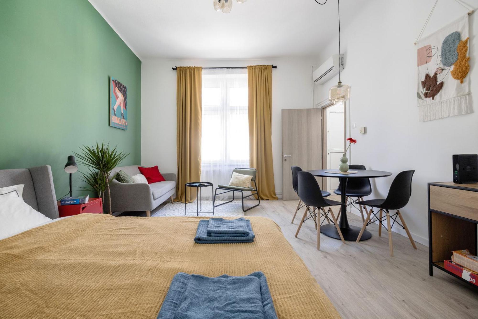 Stylish And Colourful Apartment In The City Centre Budapeszt Zewnętrze zdjęcie